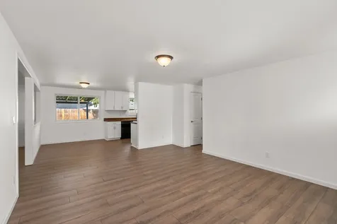 2711 Elliott Avenue Medford OR 97501