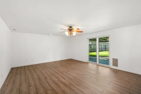 2711 Elliott Avenue Medford OR 97501