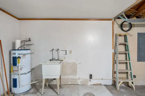 2711 Elliott Avenue Medford OR 97501