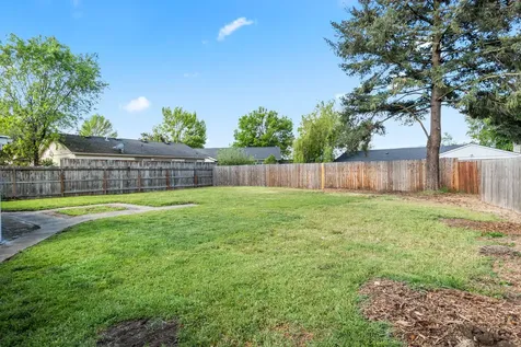 2711 Elliott Avenue Medford OR 97501