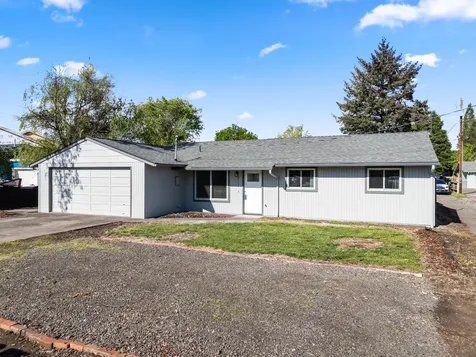 2711 Elliott Avenue Medford OR 97501