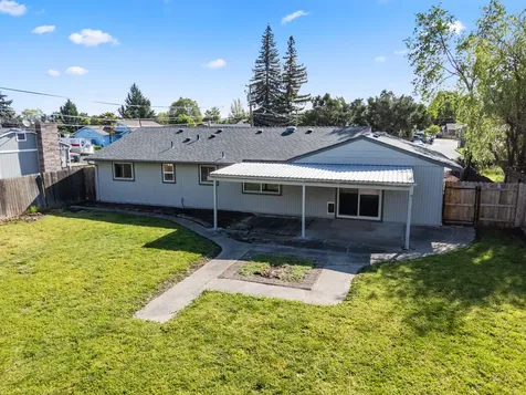 2711 Elliott Avenue Medford OR 97501