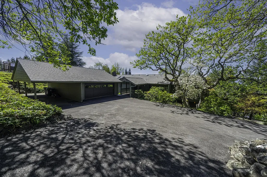 65 High Oak Drive Medford OR 97504