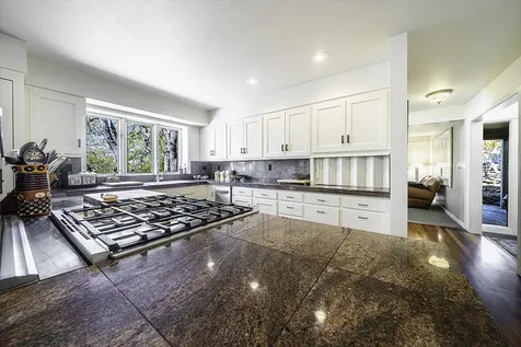 65 High Oak Drive Medford OR 97504