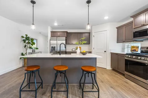 406 NW Monte Vista Avenue Madras OR 97741