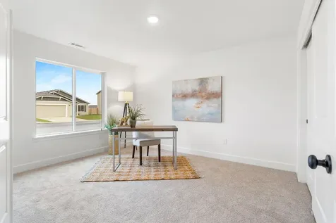 406 NW Monte Vista Avenue Madras OR 97741