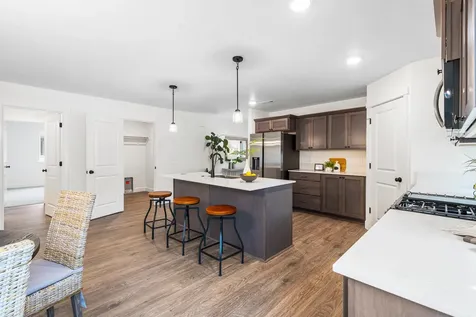 406 NW Monte Vista Avenue Madras OR 97741
