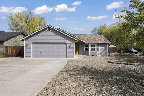 2813 SW Volcano Court Redmond OR 97756