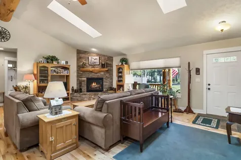 17048 Norwalk Road Bend OR 97707