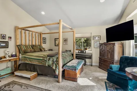 17048 Norwalk Road Bend OR 97707