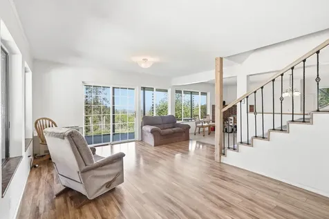 827 Summit Loop Grants Pass OR 97527