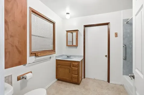 827 Summit Loop Grants Pass OR 97527