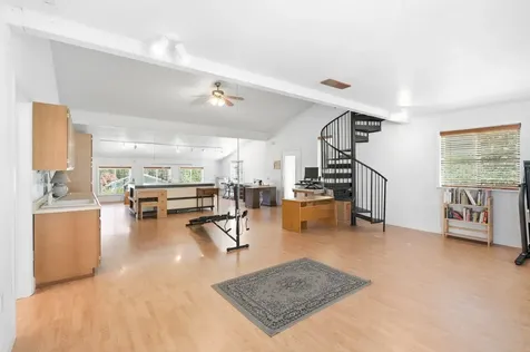 827 Summit Loop Grants Pass OR 97527
