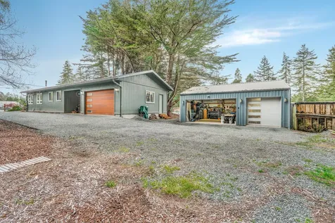 88879 Highway 42 S Bandon OR 97411