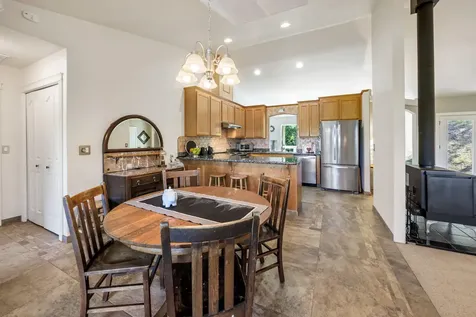 16445 Meadows Road White City OR 97503