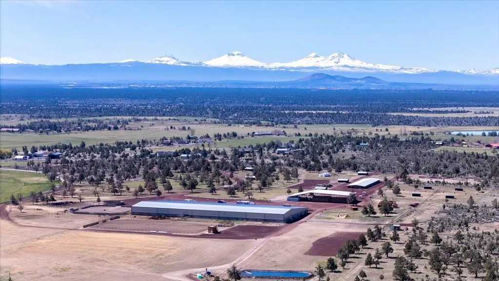 11997 SW Cornett Loop Powell Butte OR 97753