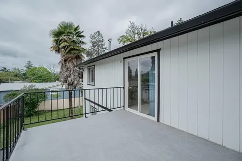 1457 SW Silver Maple Way Grants Pass OR 97526