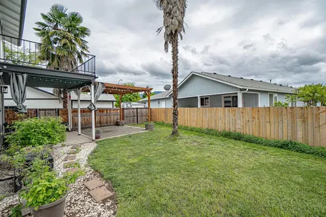 1457 SW Silver Maple Way Grants Pass OR 97526