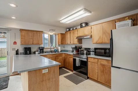 1457 SW Silver Maple Way Grants Pass OR 97526