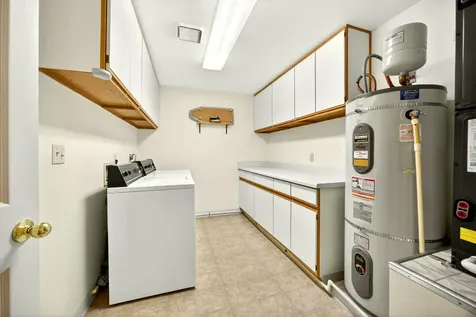 2122 Creek Drive Ashland OR 97520