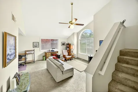 2122 Creek Drive Ashland OR 97520