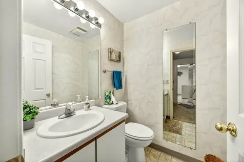 2122 Creek Drive Ashland OR 97520