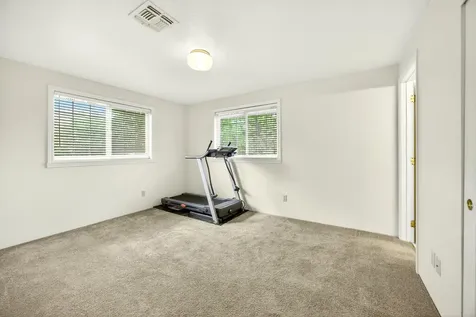 2122 Creek Drive Ashland OR 97520