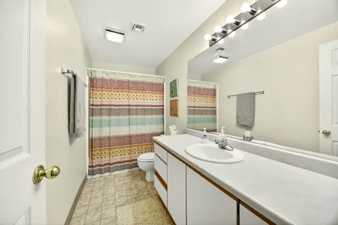 2122 Creek Drive Ashland OR 97520