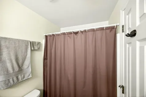 2122 Creek Drive Ashland OR 97520
