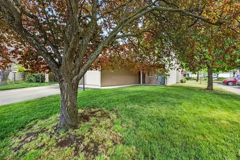2122 Creek Drive Ashland OR 97520