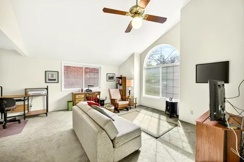 2122 Creek Drive Ashland OR 97520