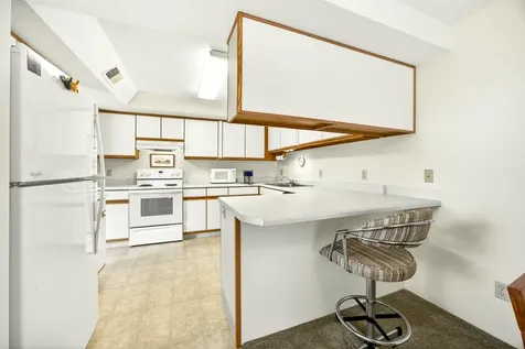 2122 Creek Drive Ashland OR 97520