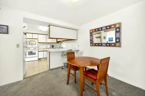 2122 Creek Drive Ashland OR 97520