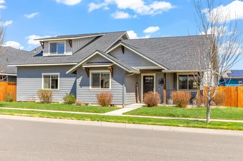 1002 NE Discovery Loop Prineville OR 97754