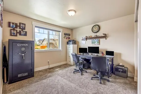 1002 NE Discovery Loop Prineville OR 97754