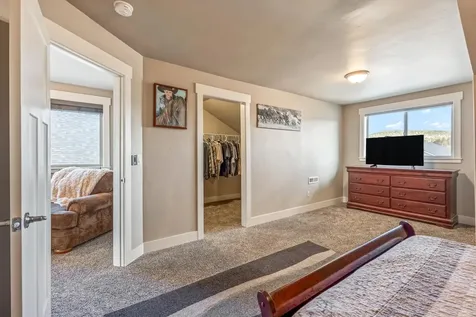 1002 NE Discovery Loop Prineville OR 97754