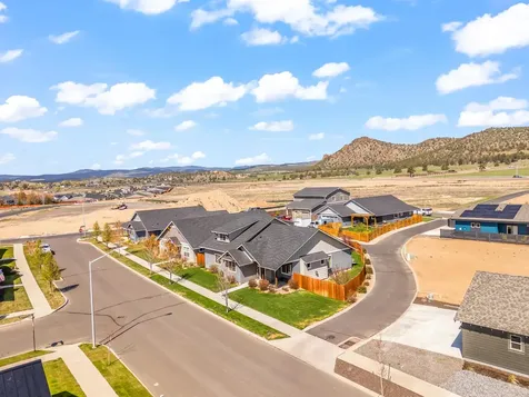 1002 NE Discovery Loop Prineville OR 97754