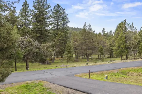 1139 Paper Birch Way Klamath Falls OR 97601