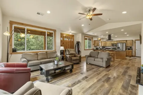 1139 Paper Birch Way Klamath Falls OR 97601