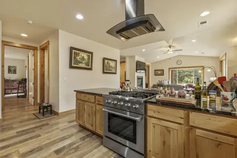 1139 Paper Birch Way Klamath Falls OR 97601