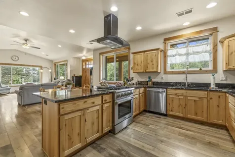 1139 Paper Birch Way Klamath Falls OR 97601