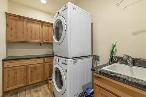 1139 Paper Birch Way Klamath Falls OR 97601