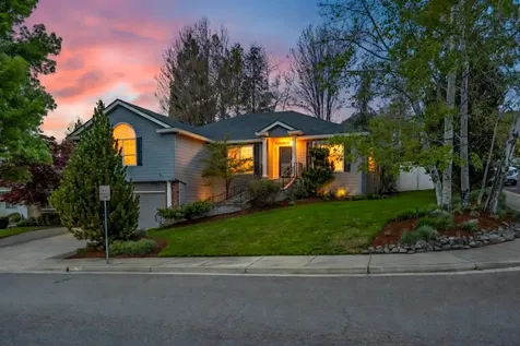 4781 Torrey Pines Drive Medford OR 97504