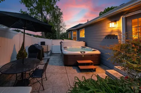 4781 Torrey Pines Drive Medford OR 97504