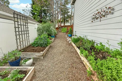 4781 Torrey Pines Drive Medford OR 97504