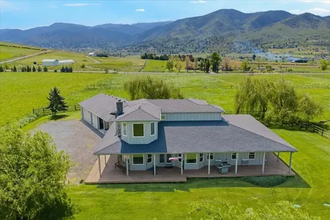 900 Butler Creek Road Ashland OR 97520