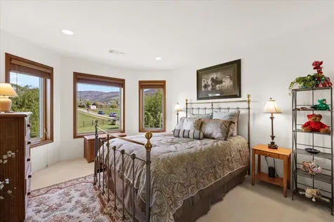 900 Butler Creek Road Ashland OR 97520