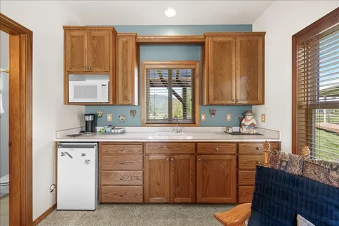 900 Butler Creek Road Ashland OR 97520