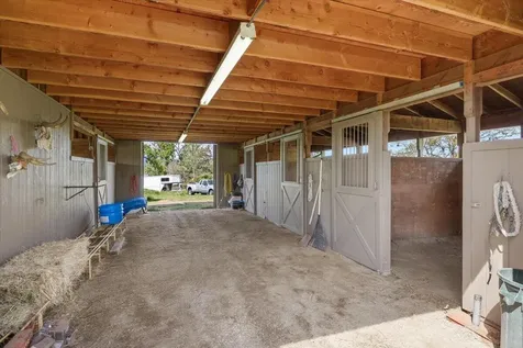 900 Butler Creek Road Ashland OR 97520