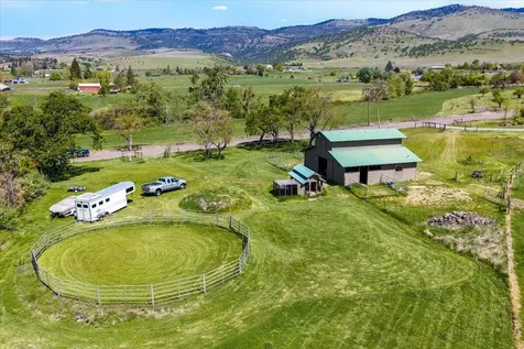 900 Butler Creek Road Ashland OR 97520